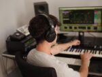 Audio-Technica ATH-M20x Professional Studio Monitor Headphones - Image 2